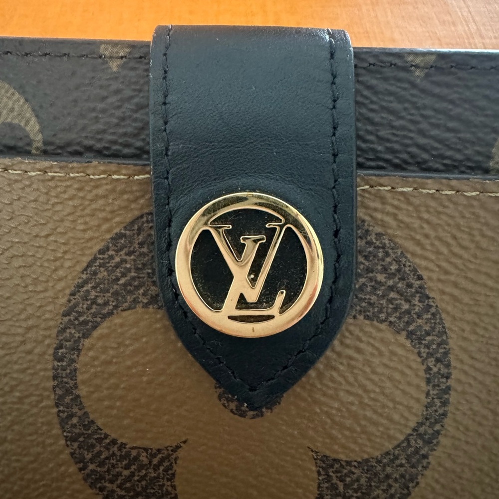 100% Authentic Louis Vuitton Juliette Wallet Made in France! - Picture 2 of 13